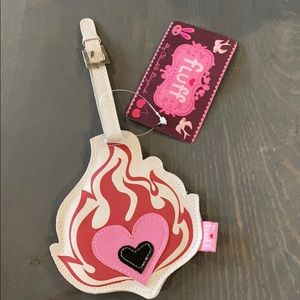 Fluff flame heart brand new luggage tag!♥️💕